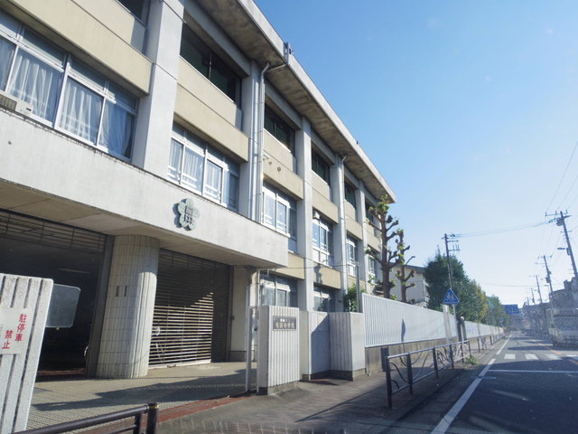 中学校　川崎市立稲田中学校（中学校）まで1800m