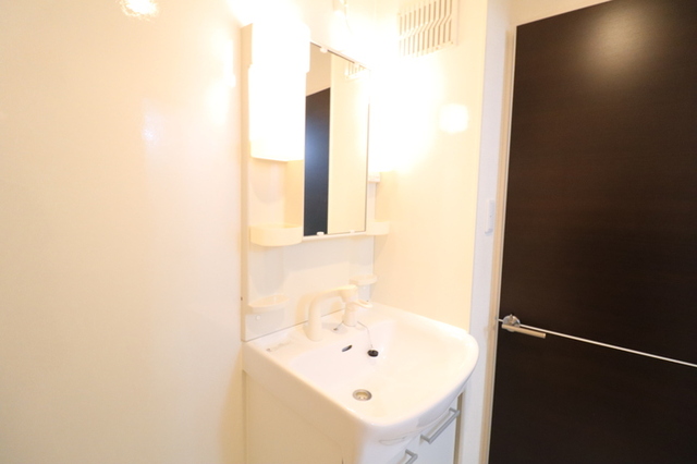 洗面設備　洗髪洗面化粧台