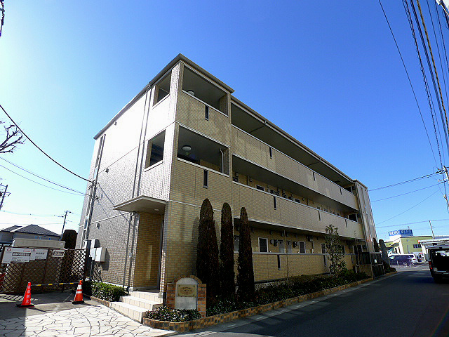 建物外観　エスポワールのご紹介は住まいの窓口　アソシエにお任せ下さい。