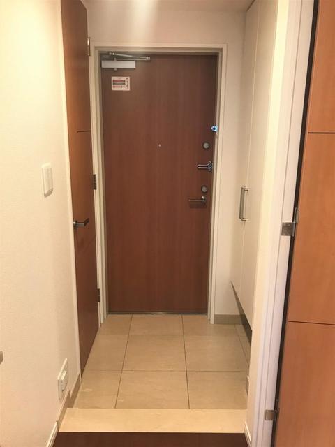 玄関　※別部屋参考写真
