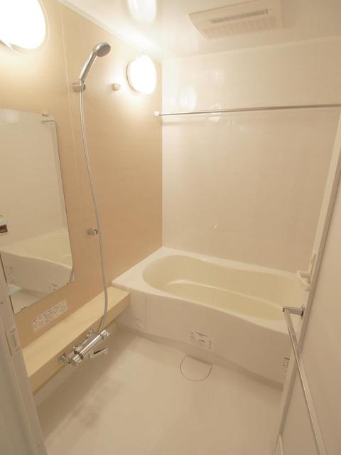 バス・シャワールーム　※写真は同タイプ住戸です。