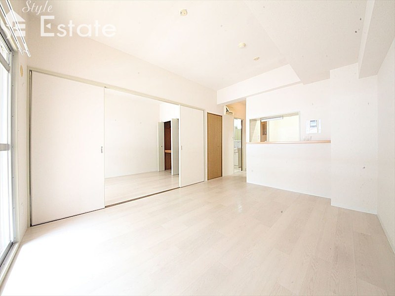 居室・リビング　内装