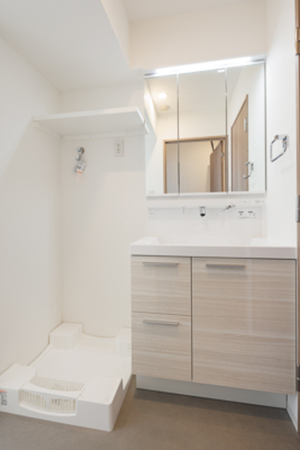 洗面設備　※写真は同タイプ住戸です。