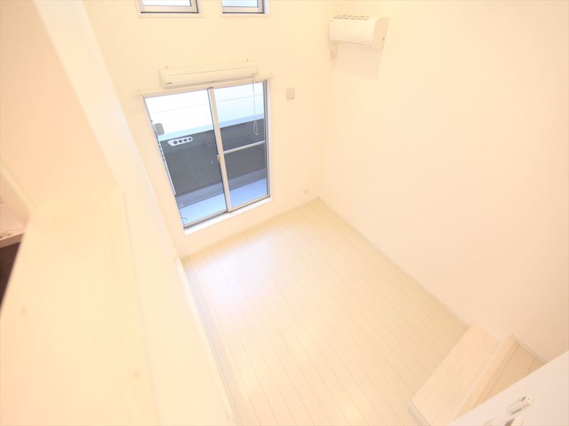 その他　洋室6.7帖　アンダーロフト4.6帖（寝室にも使えます）