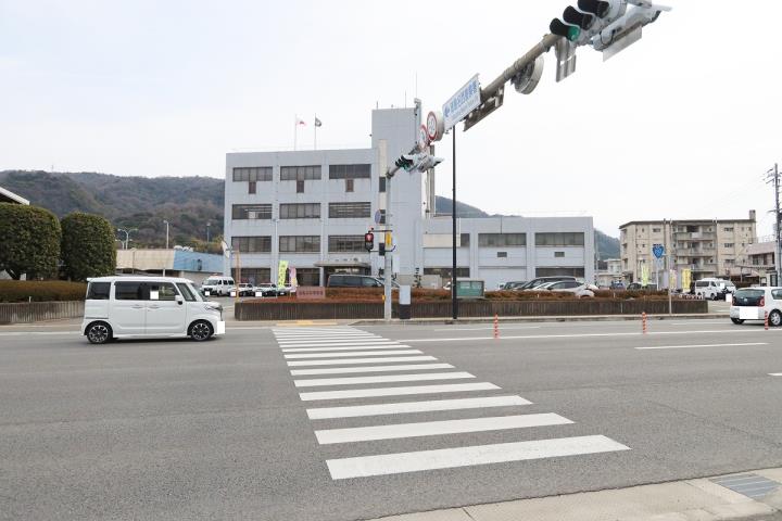 警察署・交番　徳島県警察本部徳島名西警察署（警察署・交番）まで550m