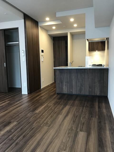 居室・リビング　☆明るい洋室☆