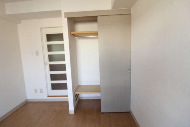 収納　同タイプ別室参考写真※現状優先