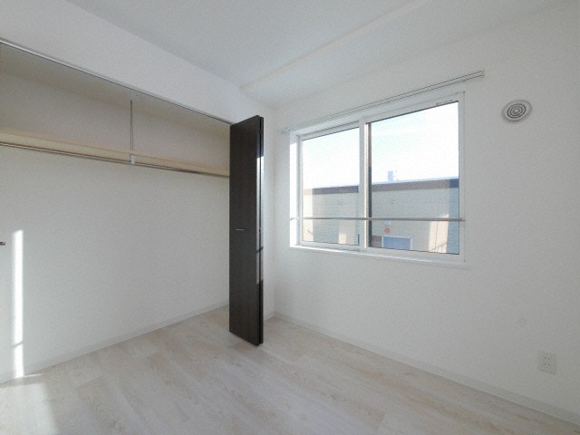 その他部屋・スペース　白基調の明るいお部屋です♪