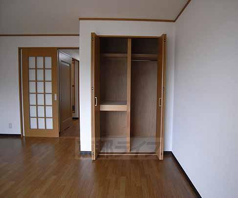 収納　クローゼットと押入れのコラボレーション。