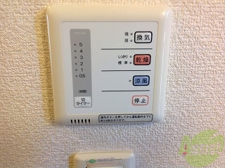 その他　浴室乾燥機で雨の日もお洗濯安心。