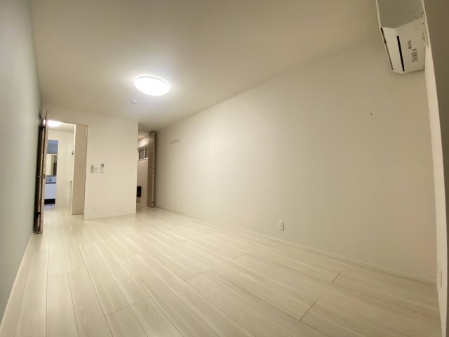 居室・リビング　イメージ(反転タイプ)