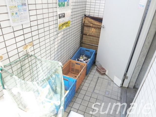 その他共有部分　ゴミ置き場です☆