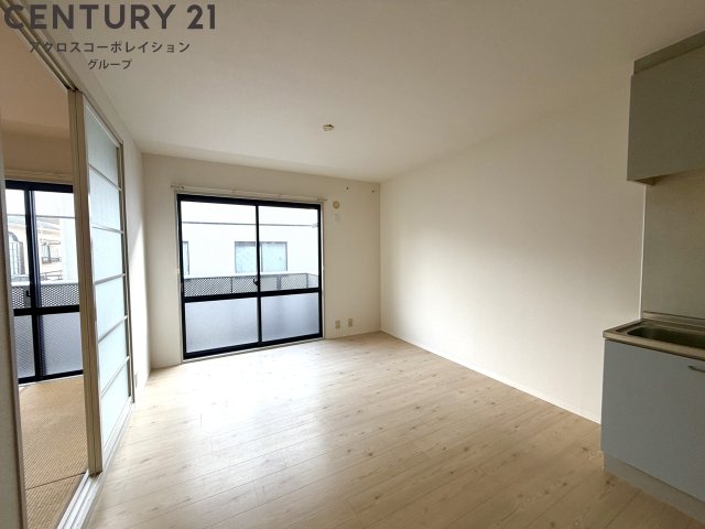 居室・リビング　南向きで日当たり良好なリビングです。