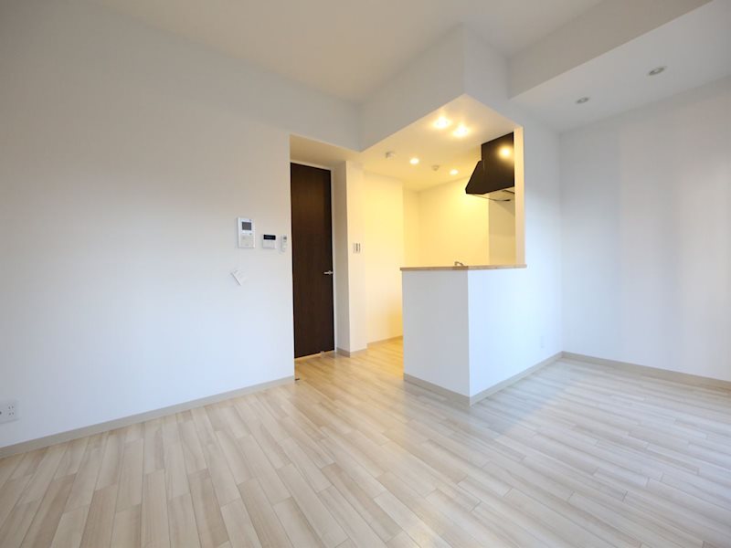 居室・リビング　ＬＤＫ11.5帖　カウンターキッチン　エアコン完備