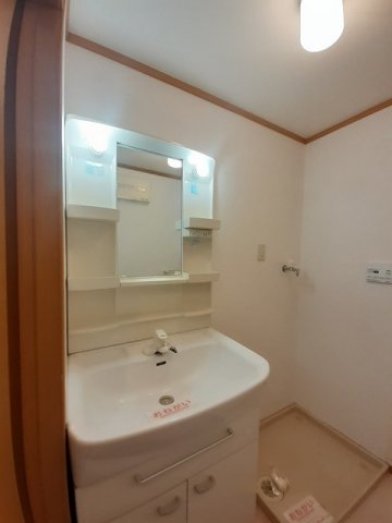 洗面設備　広い洗面スペース