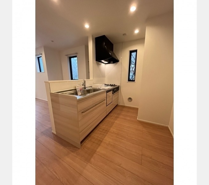 キッチン　3口コンロ・グリル付きのカウンターキッチンです★