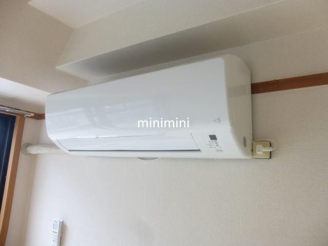 その他設備　キッチン上にも棚があります