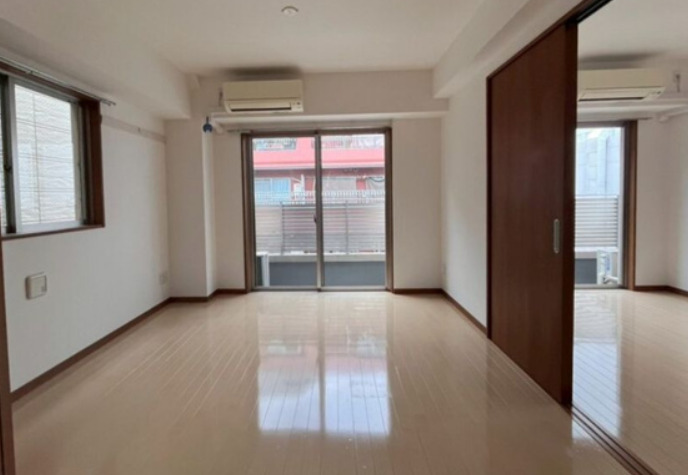 居室・リビング　※別部屋の参考写真です。