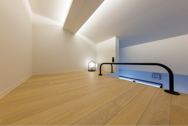 その他部屋・スペース　ロフト→布団を置いても本棚や棚を置くスペースがございます