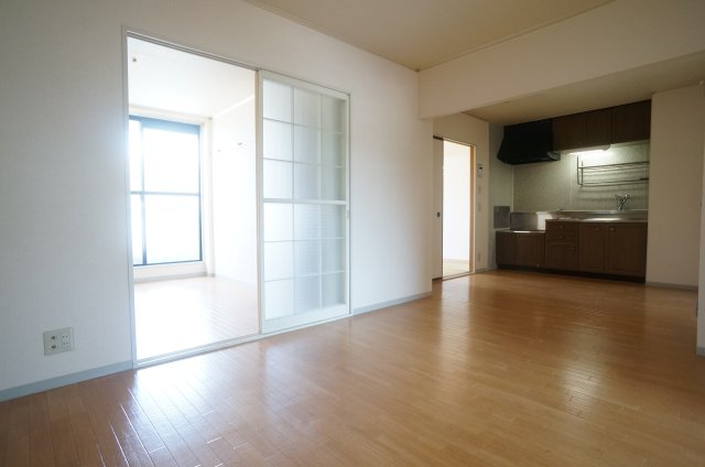 居室・リビング　参考、同建物・同間取りの号室