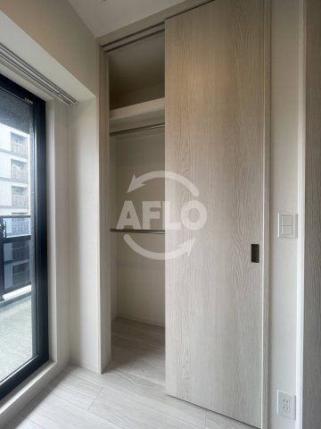 収納　コンフォリア新大阪宮原Q　クローゼット