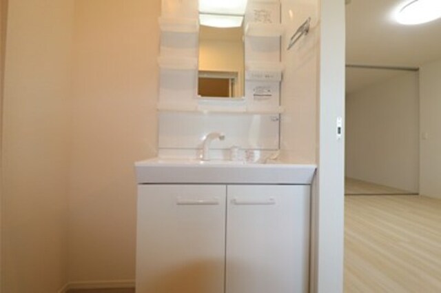 洗面設備　１０３　洗髪洗面化粧台