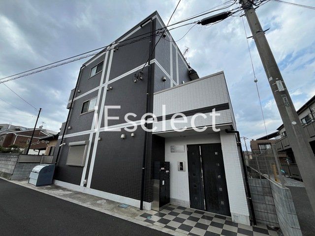 建物外観　2017年8月完成のキレイなお部屋ですよ