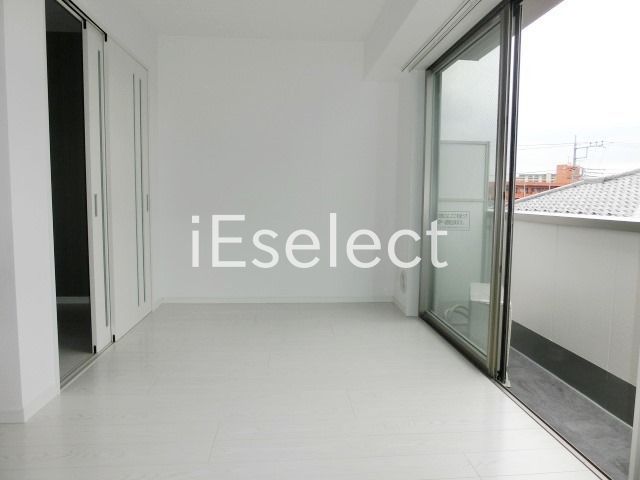 居室・リビング　かわいいペットと暮らせるお部屋です。