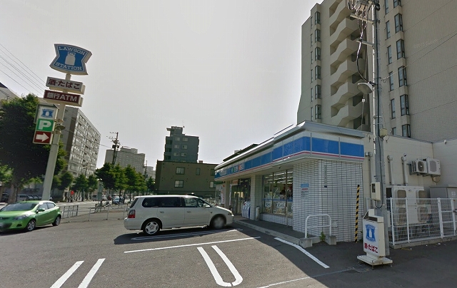 コンビニ　ローソン札幌南9条西八丁目店（コンビニ）まで290m