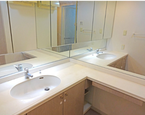 洗面設備　同仕様