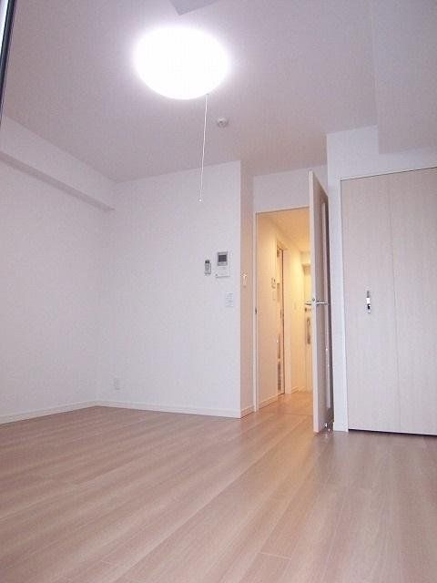 居室・リビング　室内