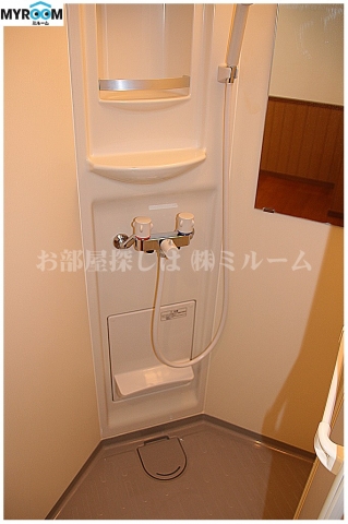 バス・シャワールーム　シャワールーム
