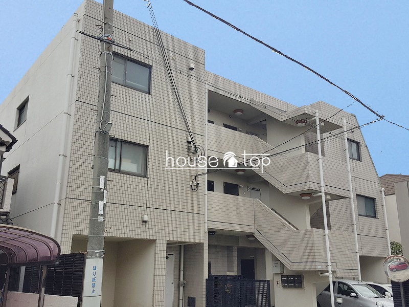 建物外観　閑静な住宅街！外壁も綺麗なマンションです！