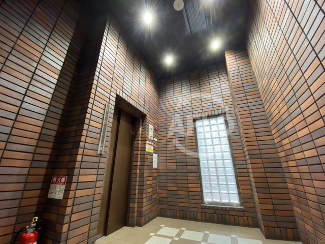 ロビー　メゾンエルミタージュ　ロビー