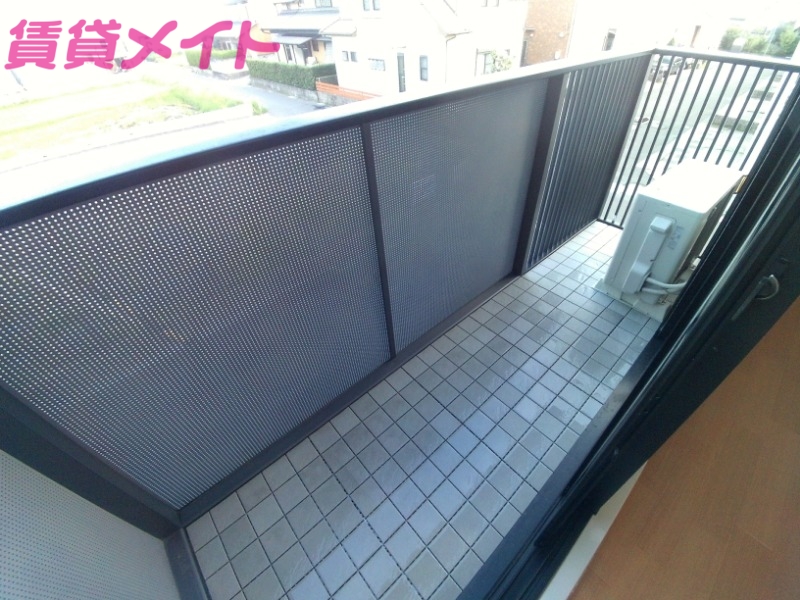 バルコニー　同型反転タイプ