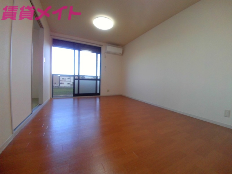 居室・リビング　同型反転タイプ