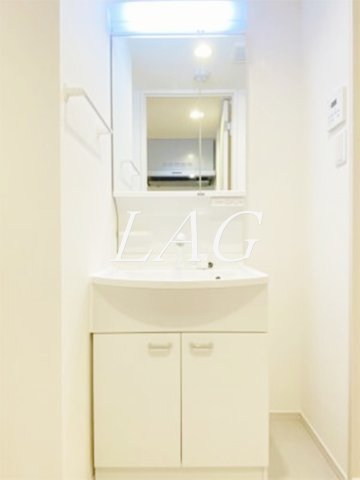 洗面設備　独立洗面台です。