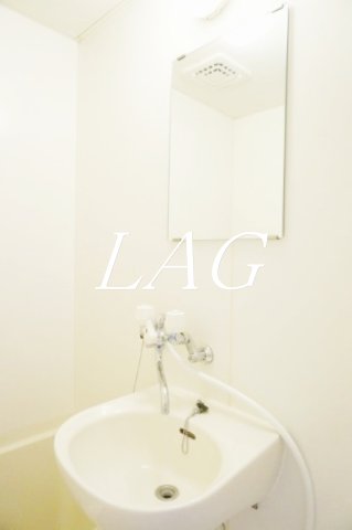 洗面設備　洗面台です。