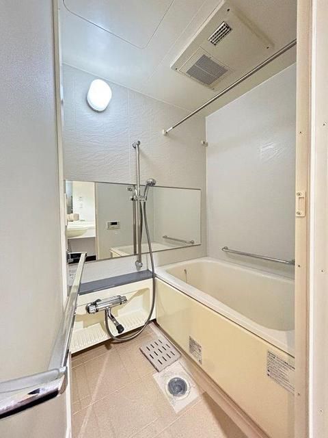 バス・シャワールーム　お風呂で日々の疲れを落としましょう