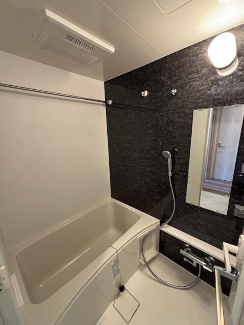 バス・シャワールーム　?