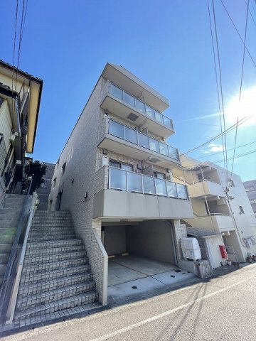 建物外観　東急田園都市線・ブルーライン「あざみ野」駅まで徒歩7分♪ドラ