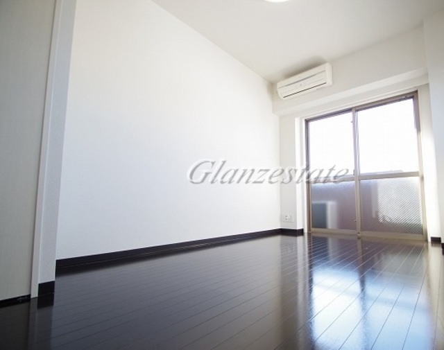 居室・リビング　☆解放感溢れる室内☆