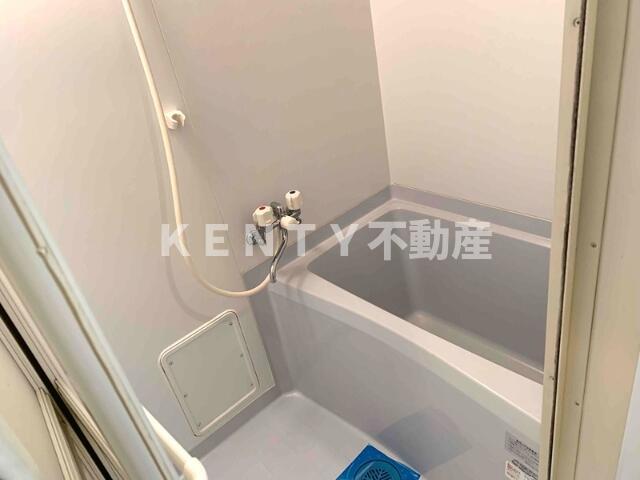 バス・シャワールーム　落ち着いた空間のお風呂です