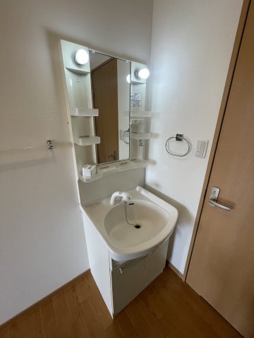 洗面設備　忙しい朝には欠かせない洗面所です