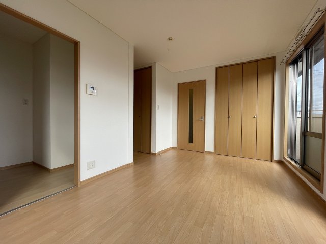 居室・リビング　居間です