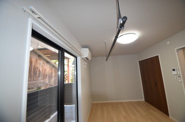 居室・リビング　物干しハンガー