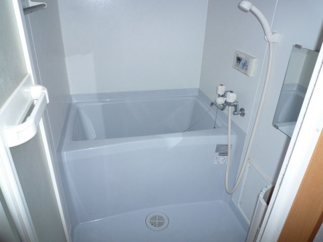 バス・シャワールーム　※同型タイプ