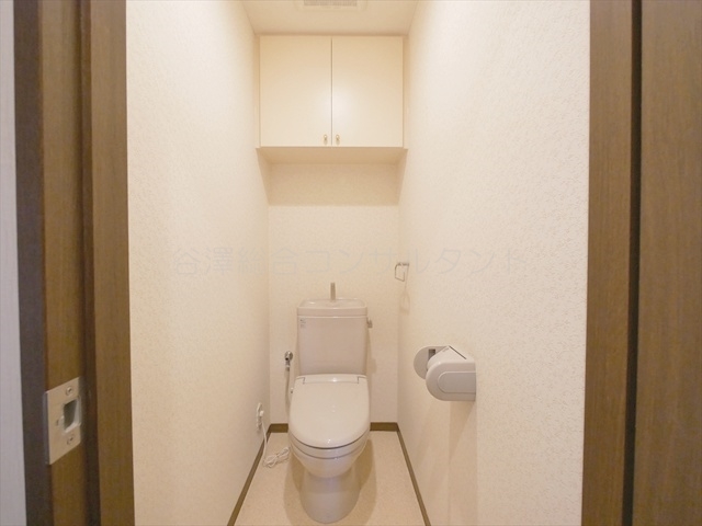 トイレ　上部収納スペース