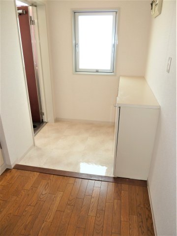 玄関　広い玄関にはシューズボックスもあり玄関はかなり広く使えますよ