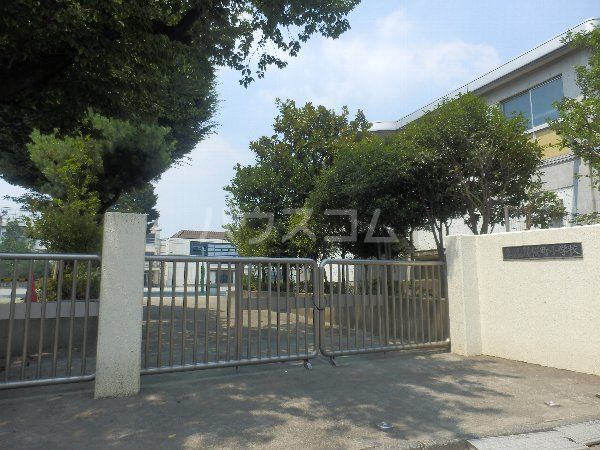 小学校　世田谷区立桜町小学校（小学校）まで1506m